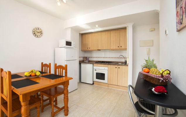 Coral Beach - Photo 3