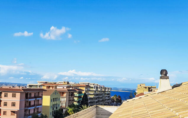 Rosie Holiday - Photo 4