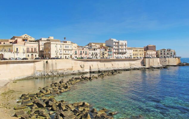 Rosie Holiday - Photo 35